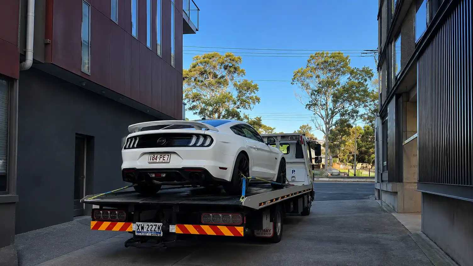 2Ezy Towing Melbourne — professional tow truck on Melbourne road
